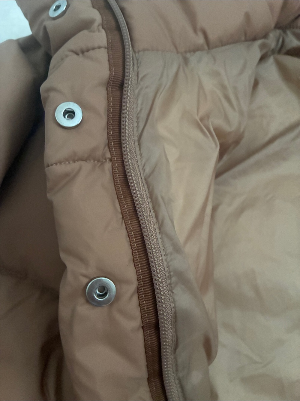 Alo Yoga Puffer Jacket - Picture 5 of 5